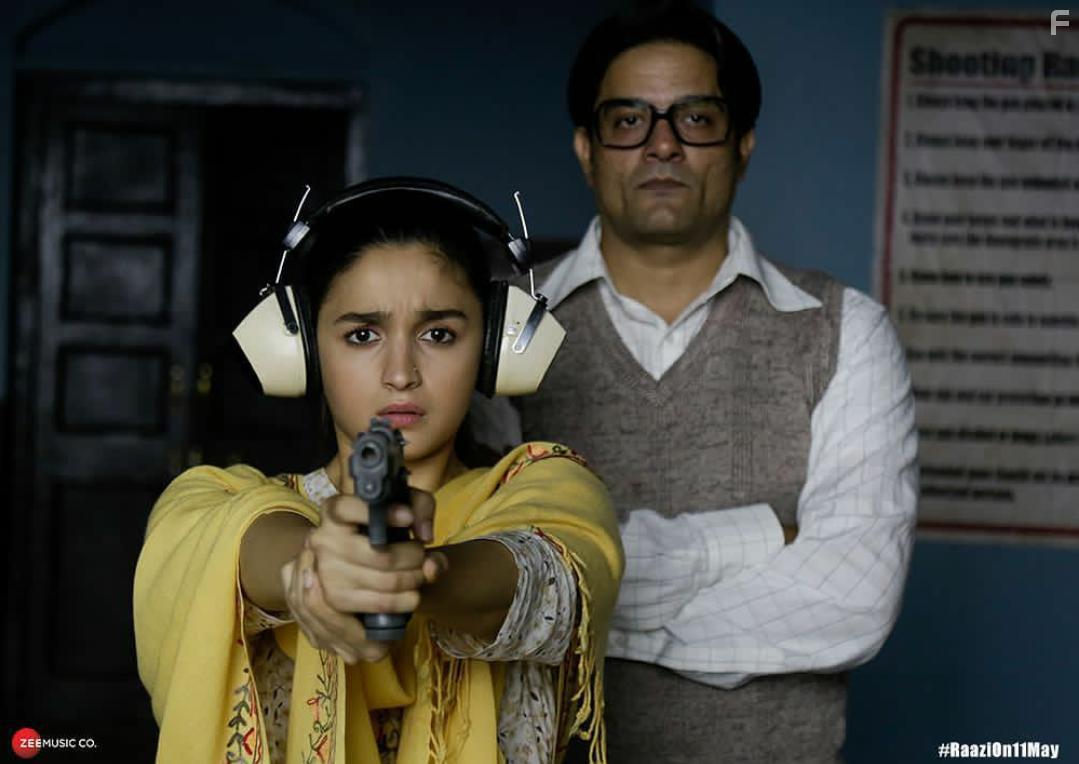 Arif Zakaria and Alia Bhatt in Raazi (2018)