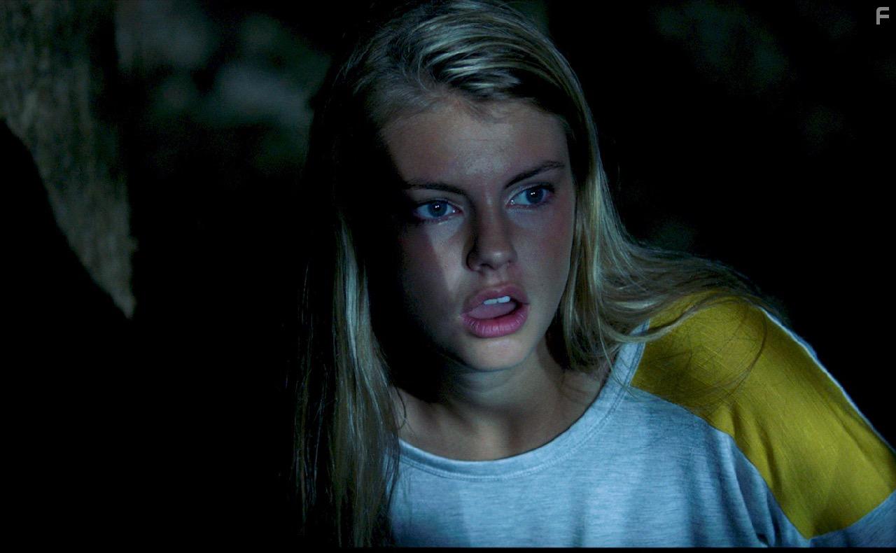 Megan Newsham in No Good Heroes (2018)