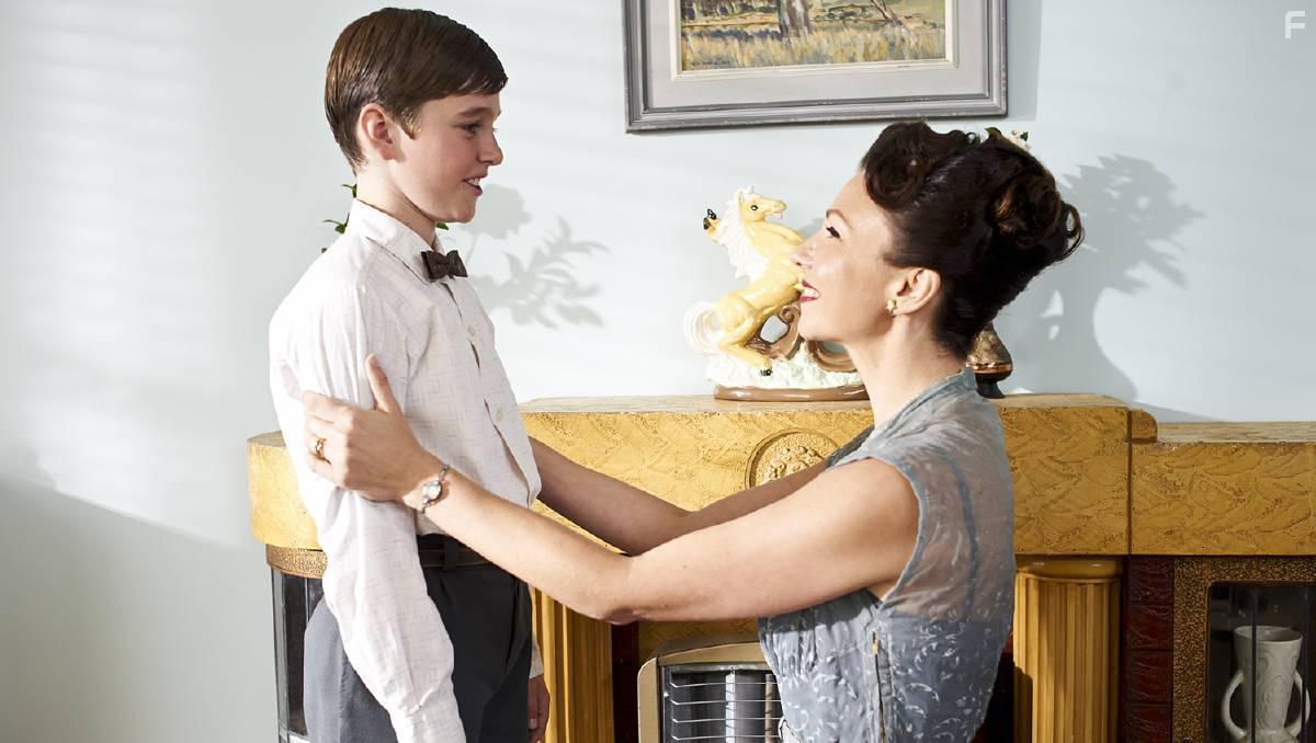 Anita Hegh and Kai Lewins in Carlotta (2014)