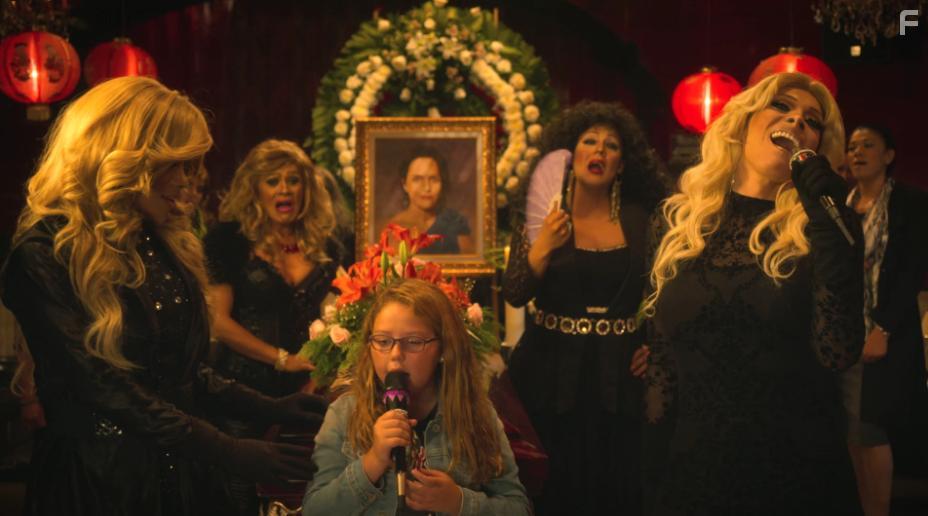 Alexa de Landa in La casa de las flores (2018)