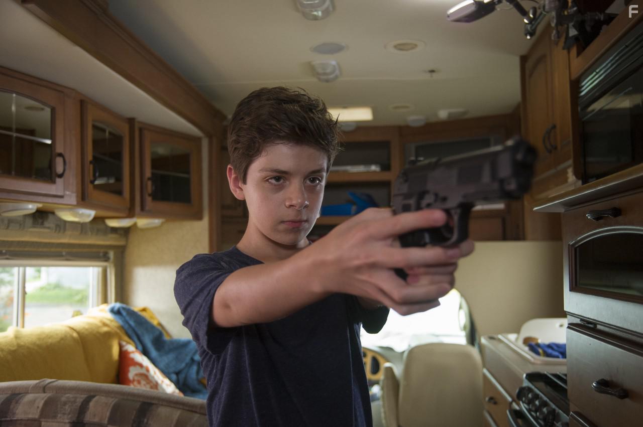 Маменькин сынок #2