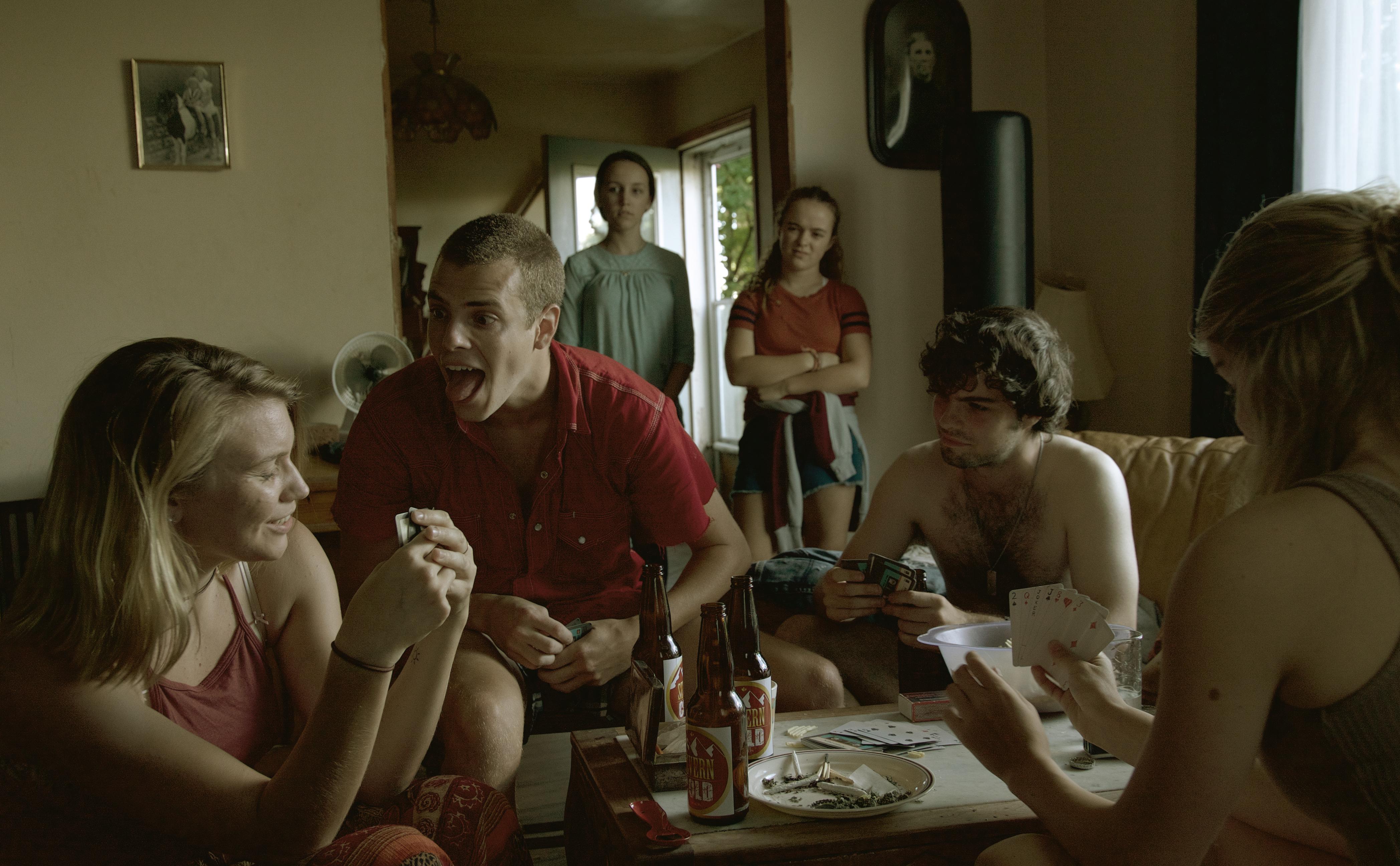 Lucinda Armstrong Hall, Cassundra Sloan Jolicoeur, Brad Linton, Harrison Tanner, Charlotte Salisbury, and Grace Cowden in Porcupine Lake (2017)
