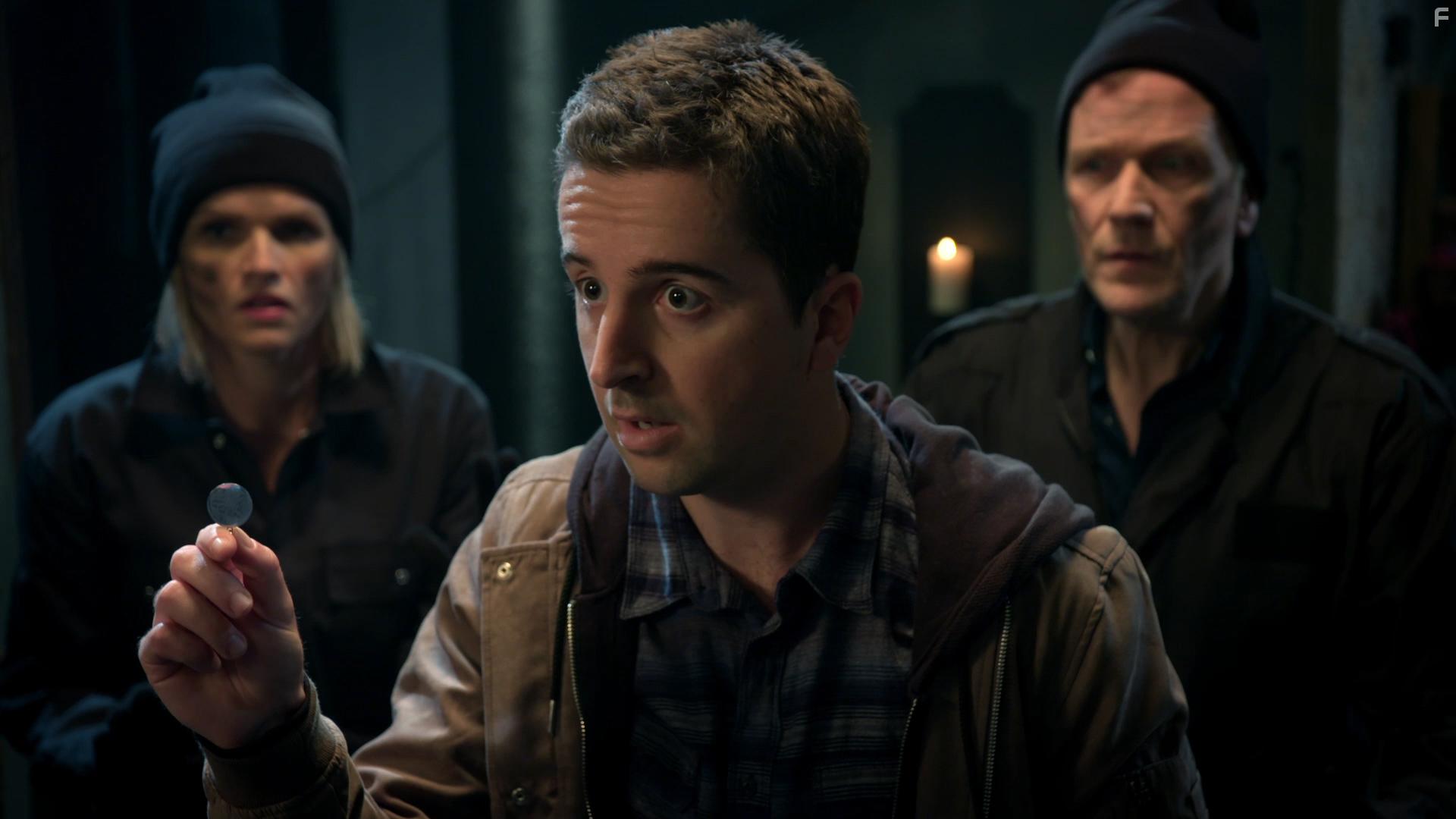 Ronald Top, Tooske Ragas, and Mark Wijsman in Hunter Street (2017)