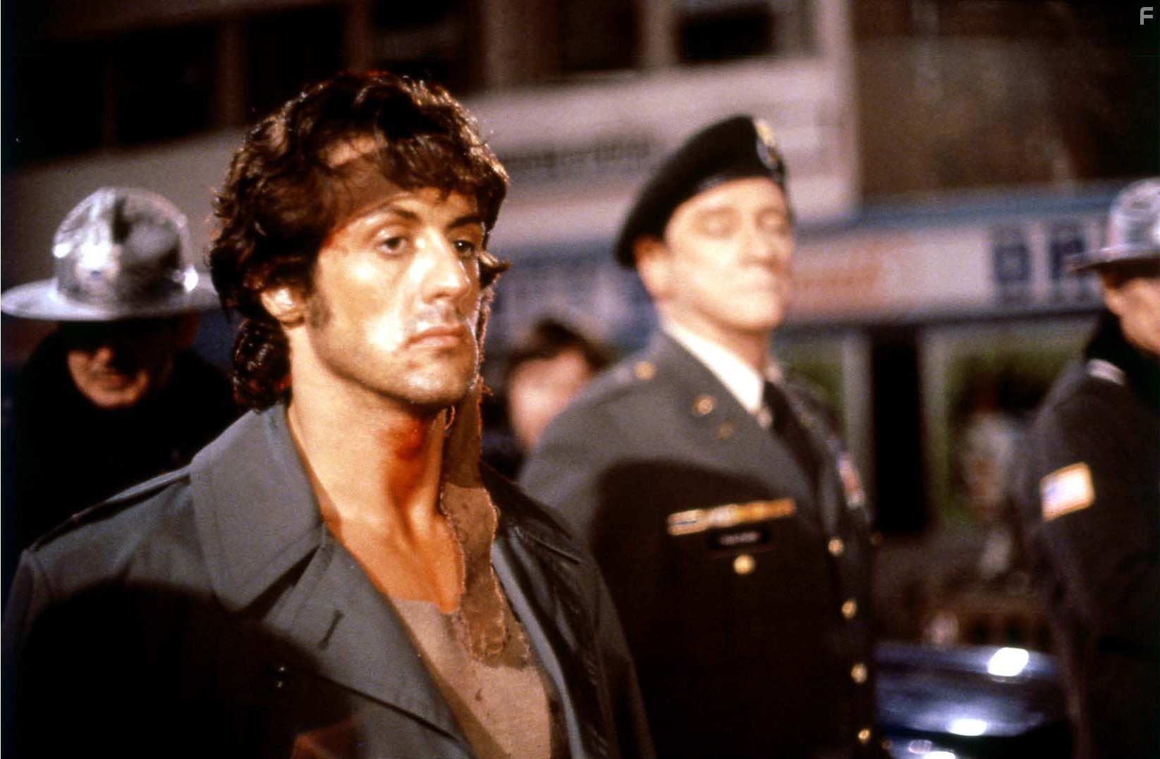 Sylvester Stallone and Richard Crenna in Первая кровь (1982)