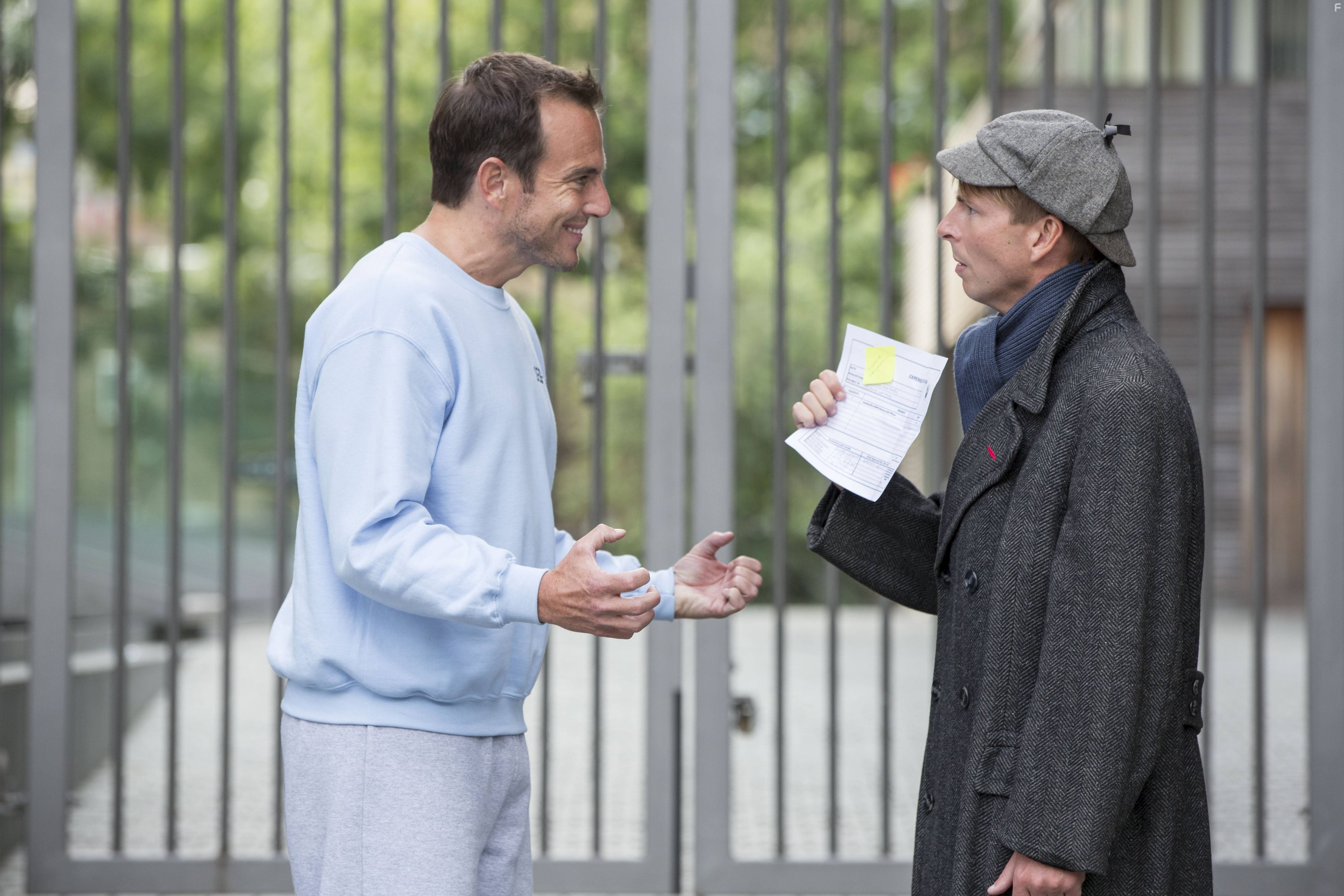 Will Arnett and Jack McBrayer in Роковые ошибки Тодда Маргарета (2009)