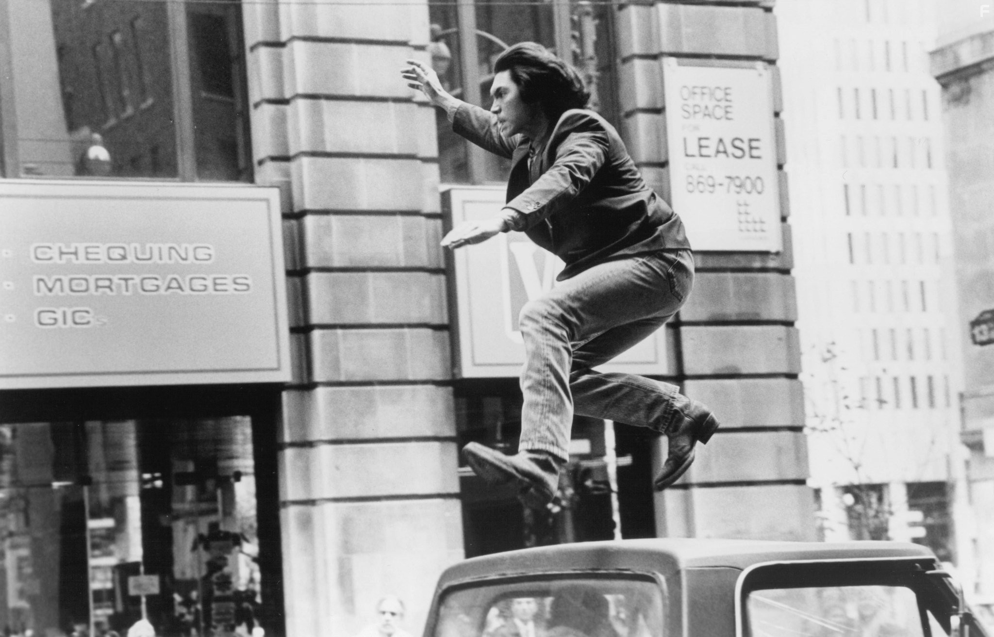 Lou Diamond Phillips in Под прикрытием (1989)