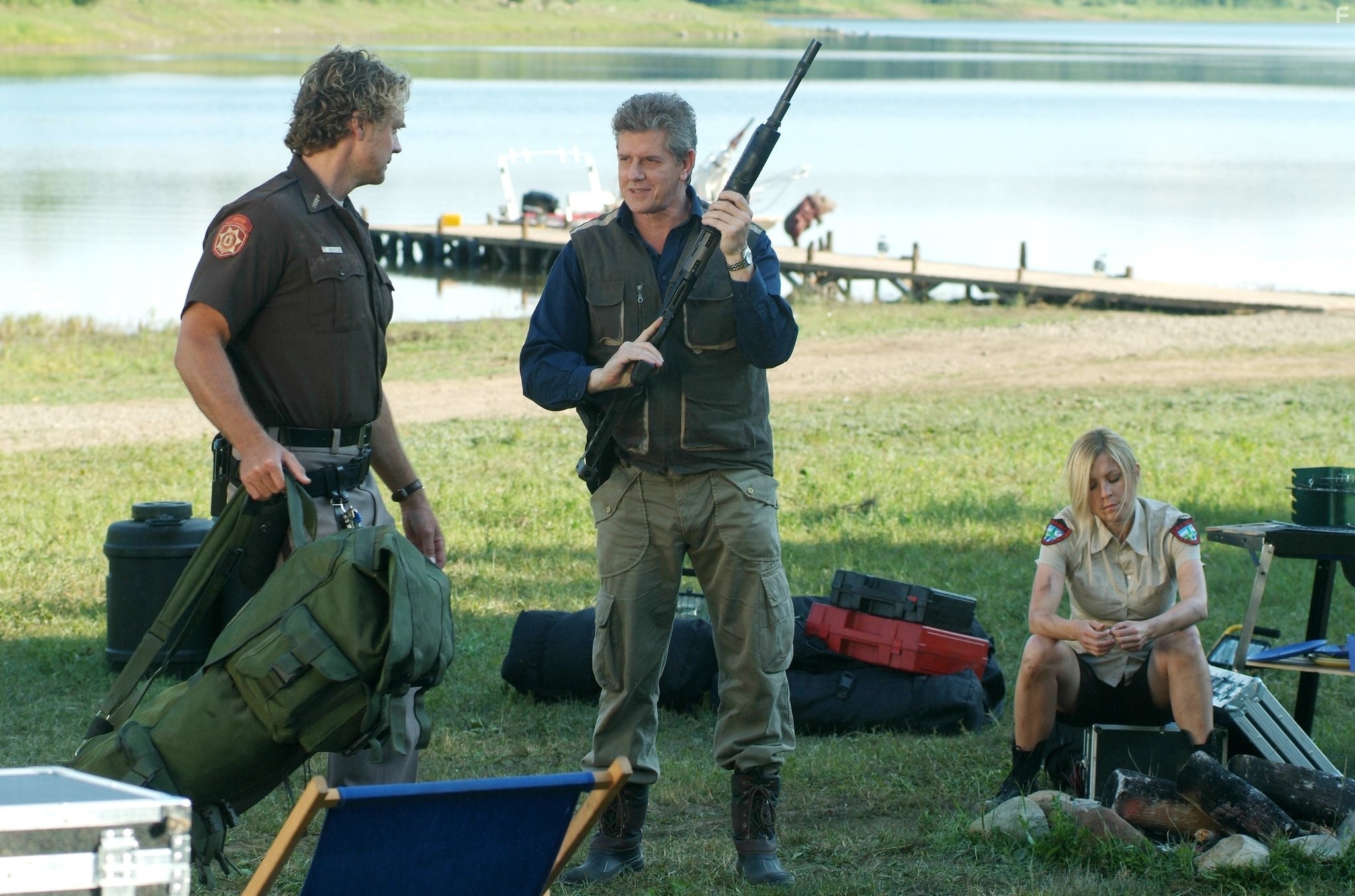 Sarah Lafleur, Sam McMurray, and John Schneider in Озеро страха 2 (2007)
