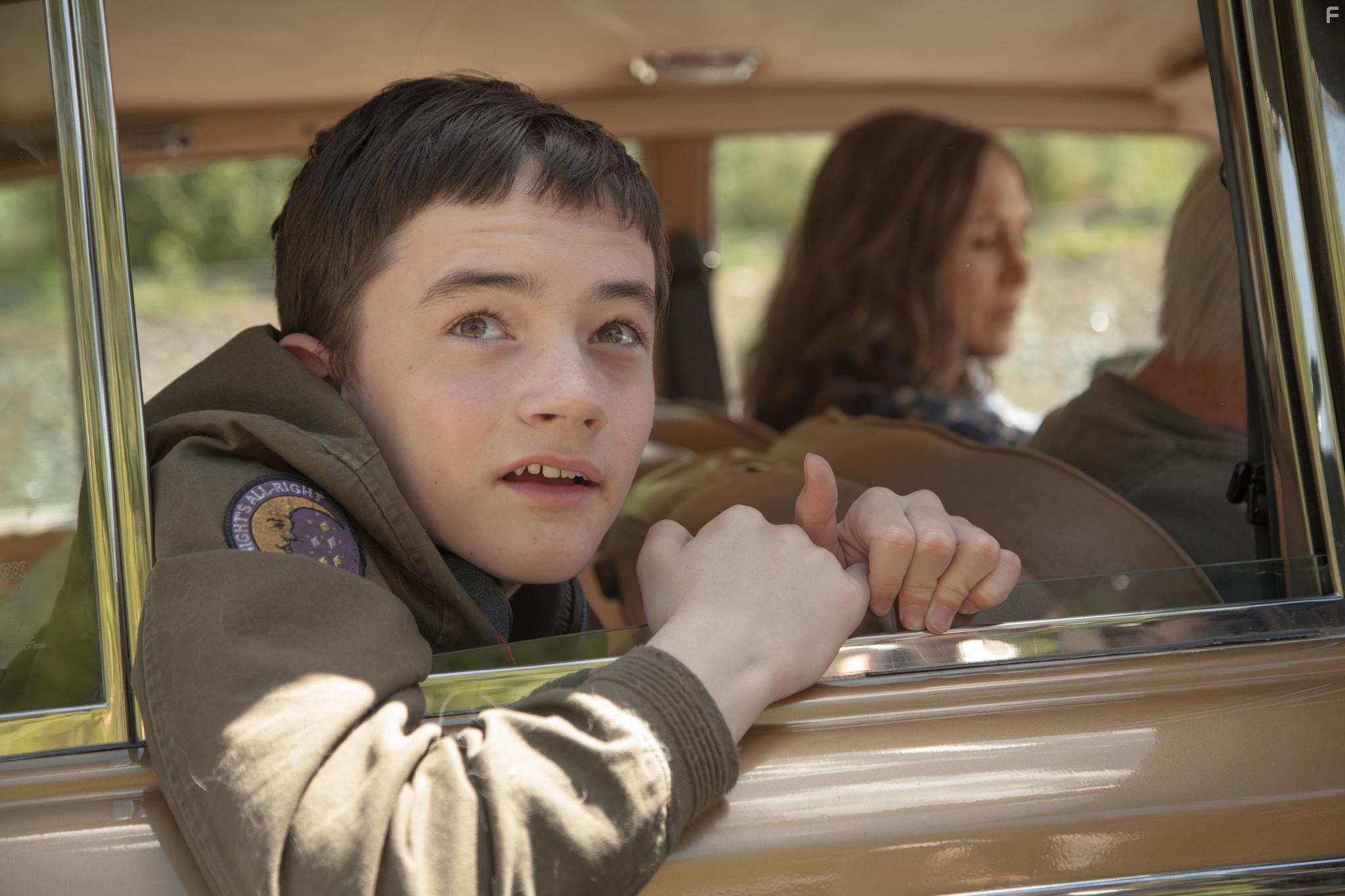 Vera Farmiga and Lewis MacDougall in Boundaries (2018)