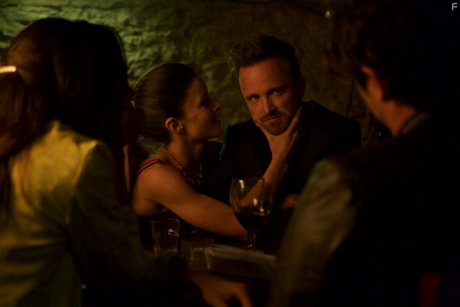 Aaron Paul, Katy Louise Saunders, Riccardo Scamarcio, and Alice Bellagamba in Welcome Home (2018)