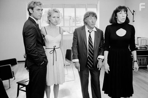 Dustin Hoffman, Jude Law, Lily Tomlin, and Naomi Watts in Взломщики сердец (2004)