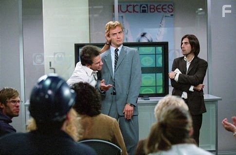 Jude Law, Mark Wahlberg, and Jason Schwartzman in Взломщики сердец (2004)