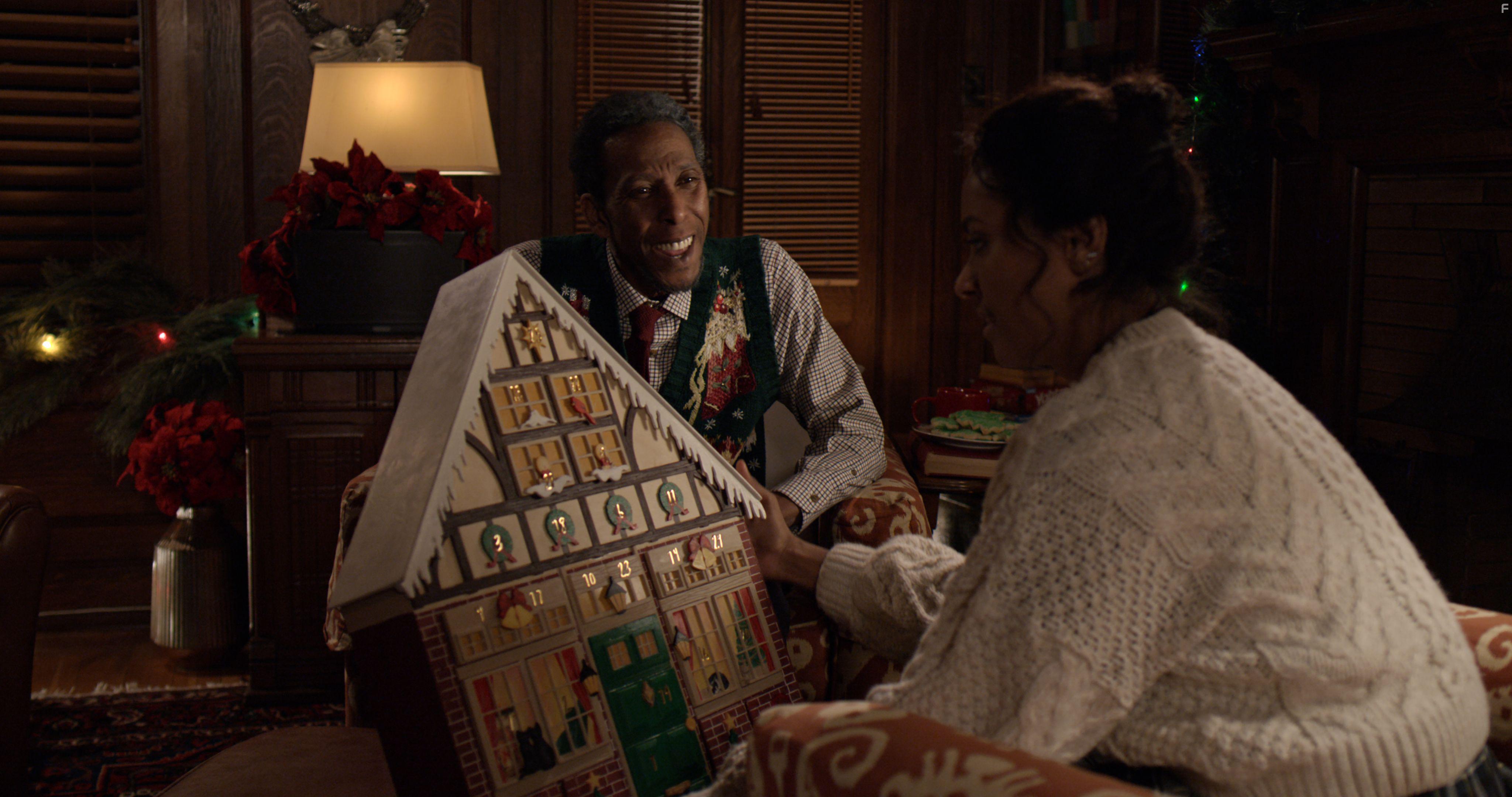 Kat Graham and Ron Cephas Jones in The Holiday Calendar (2018)