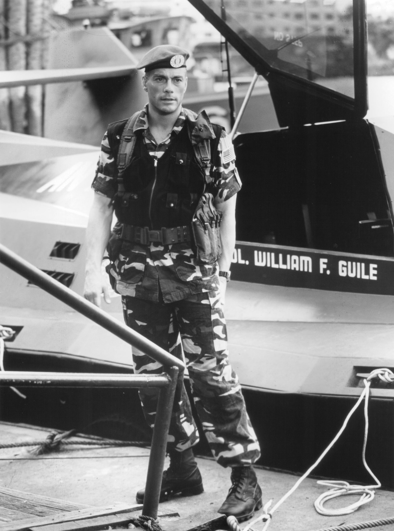 Jean-Claude Van Damme in Уличный боец (1994)