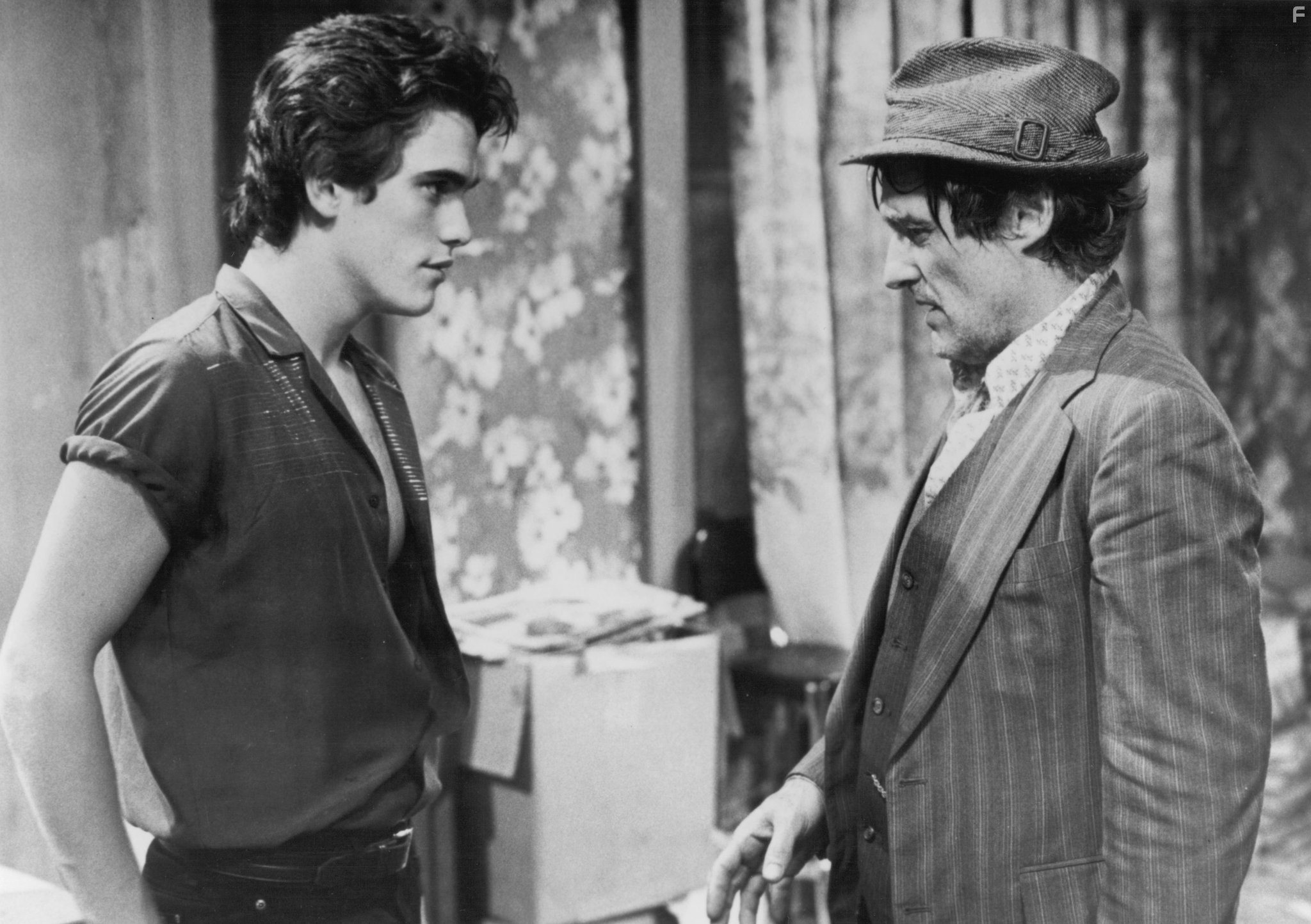 Matt Dillon and Dennis Hopper in Бойцовая рыбка (1983)