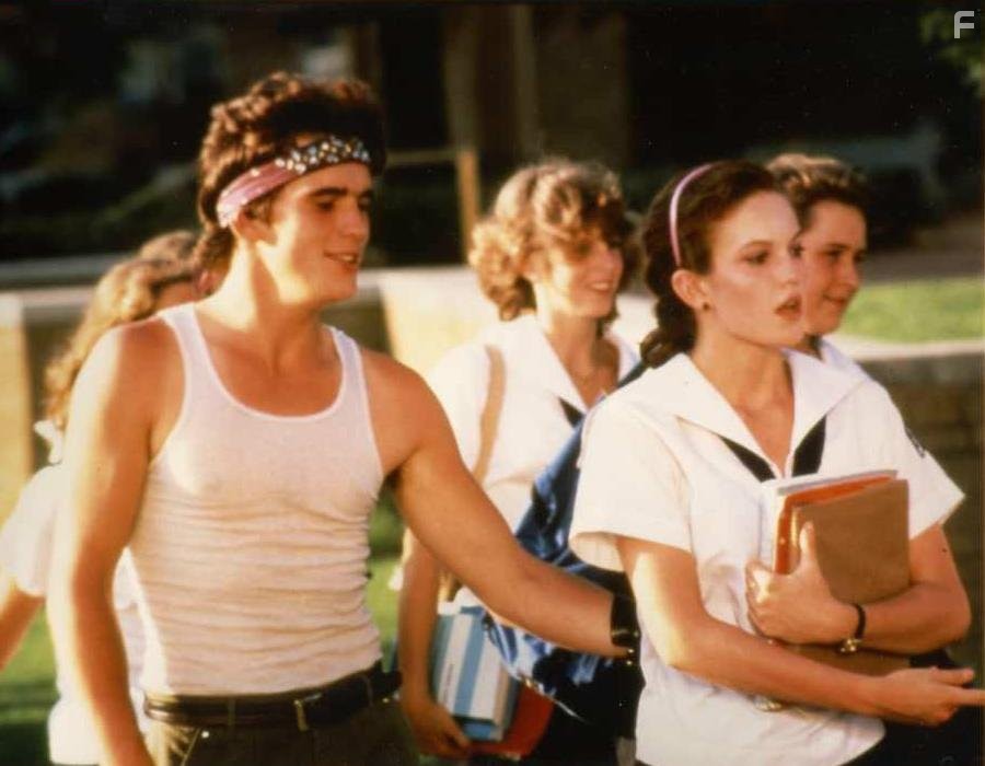 Diane Lane and Matt Dillon in Бойцовая рыбка (1983)