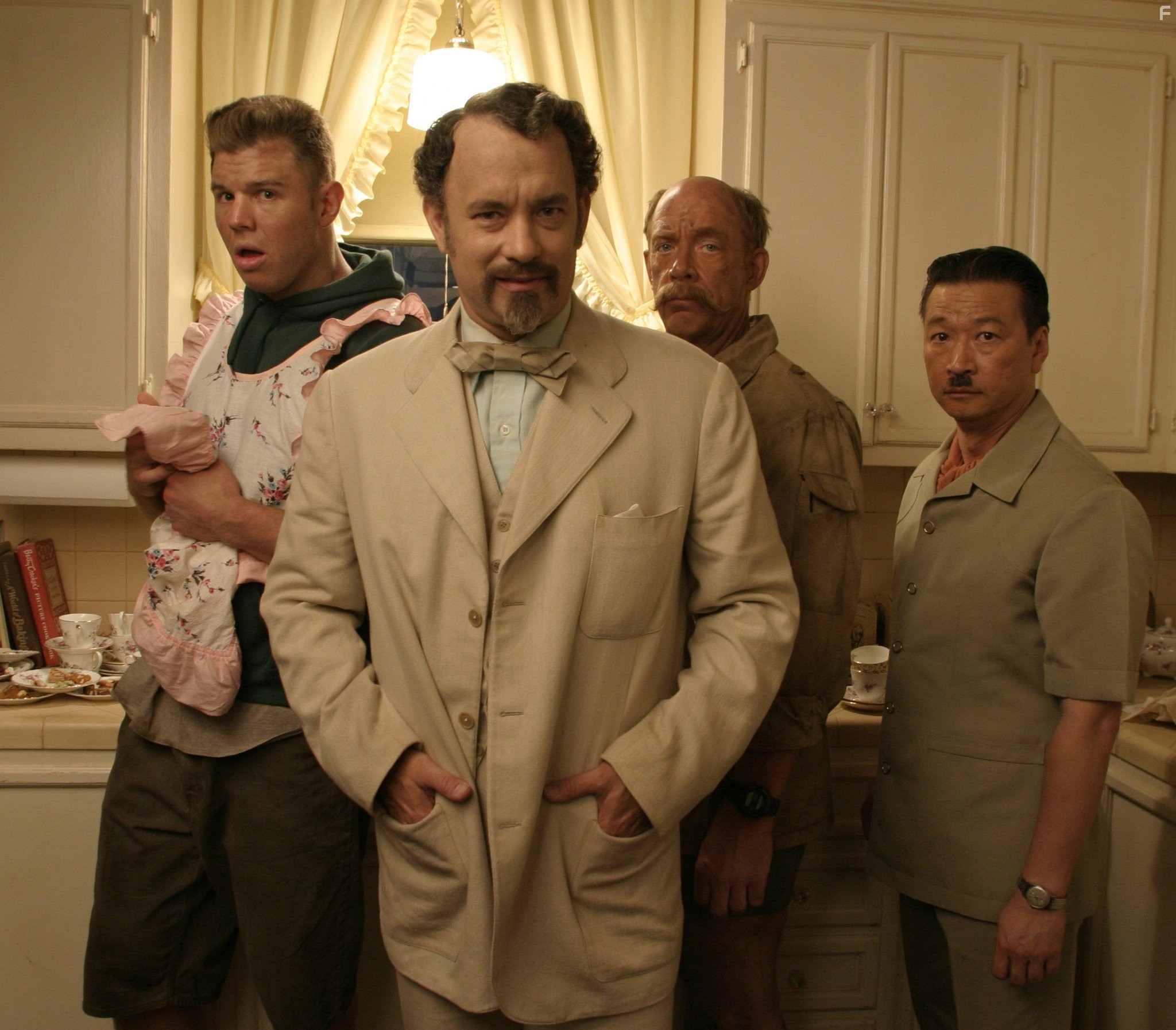 Tom Hanks, Tzi Ma, Ryan Hurst, and J.K. Simmons in Игры джентльменов (2004)