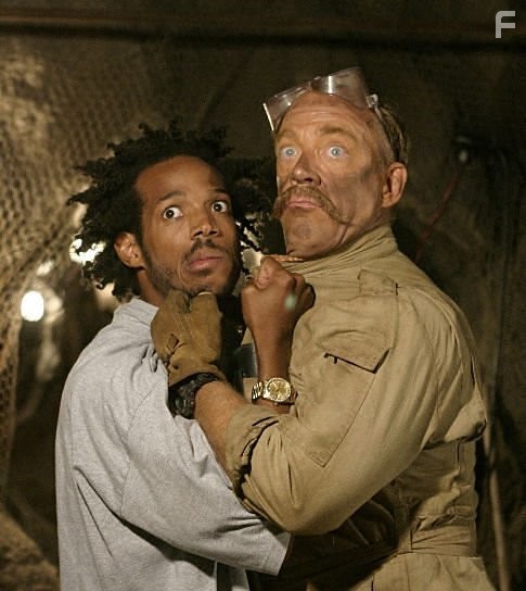 Marlon Wayans and J.K. Simmons in Игры джентльменов (2004)