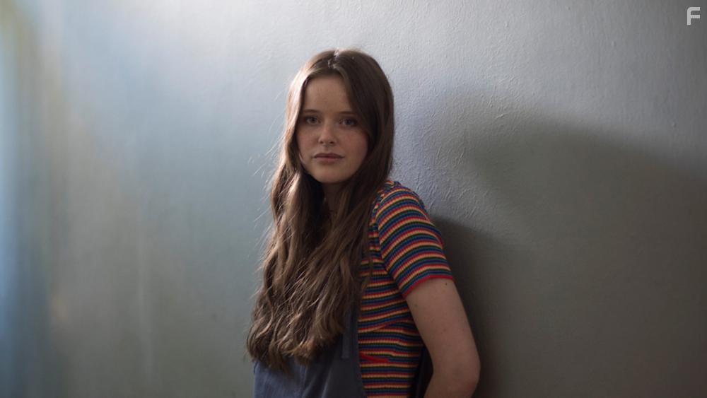 Imogen King in Clique (2017)