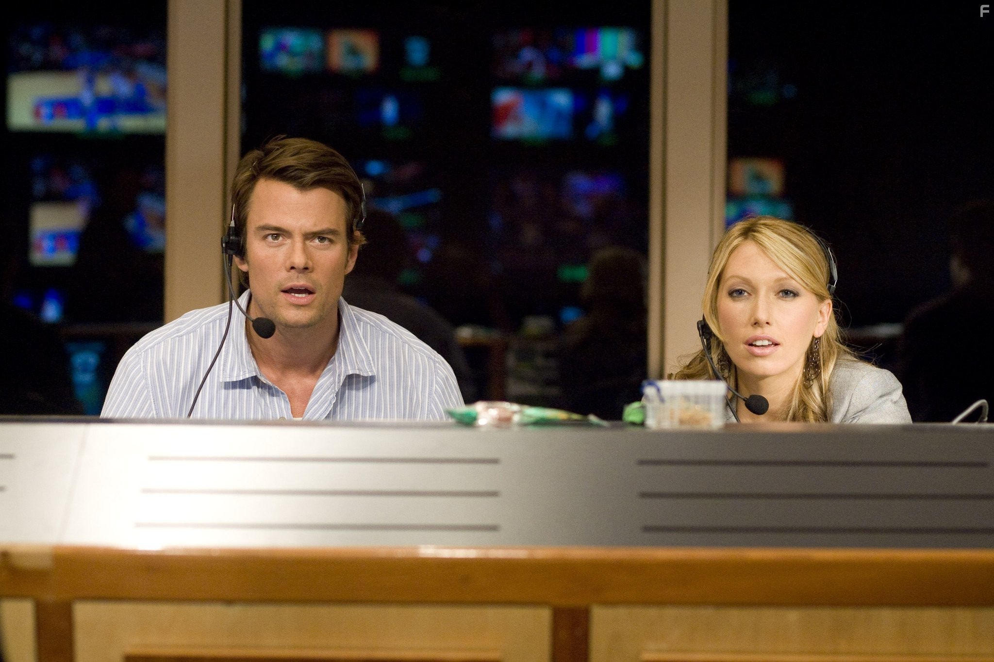 Josh Duhamel and Brooke Josephson in Жизнь, как она есть (2010)