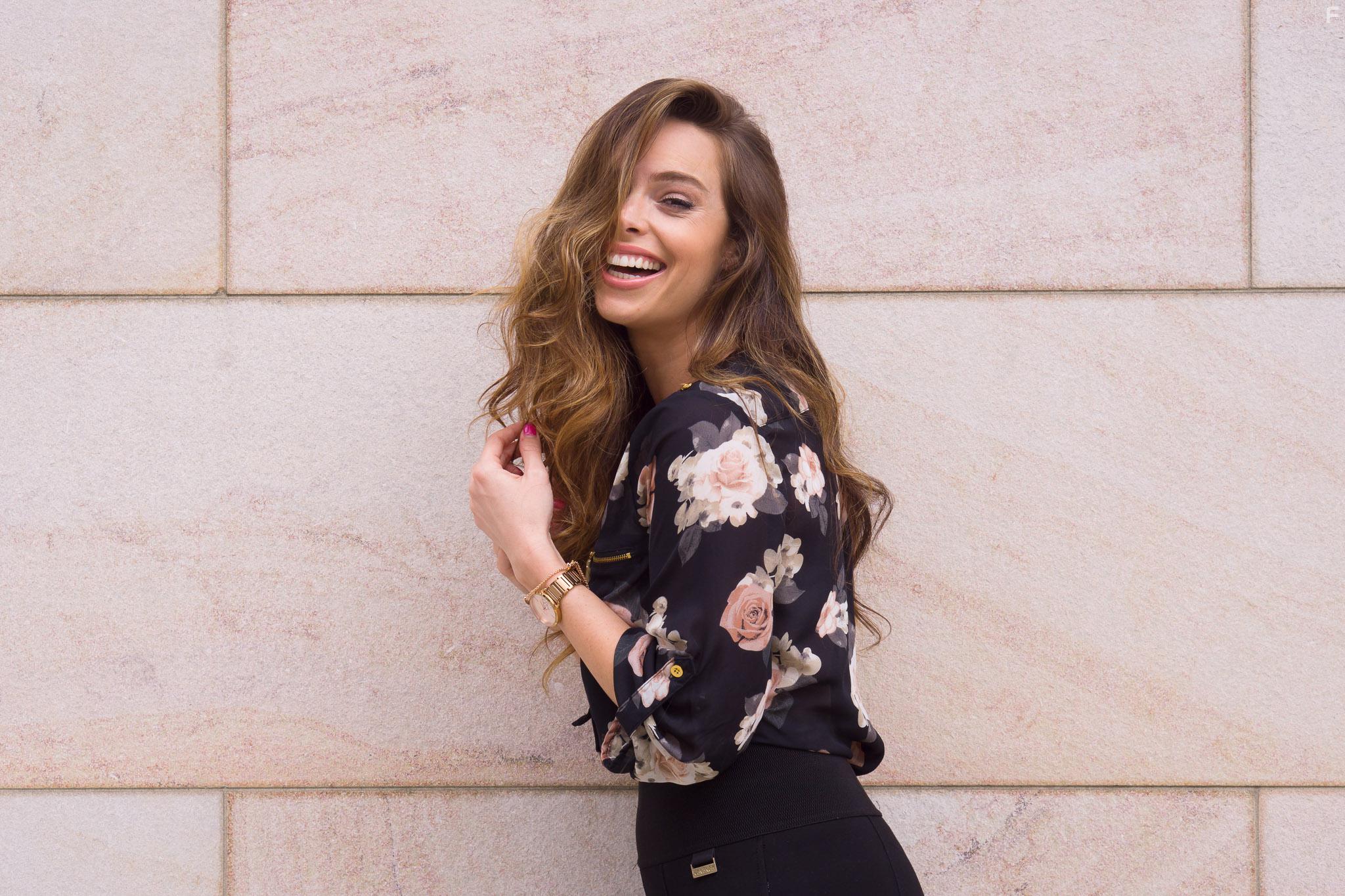 Ariana Escalante - Host, Personality, Model