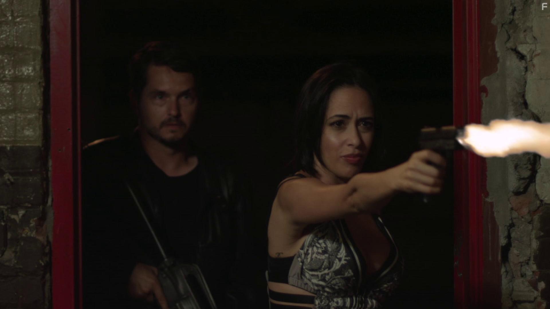 Aesha Waks and Sean Buttimer in Smoke Screen (2018)