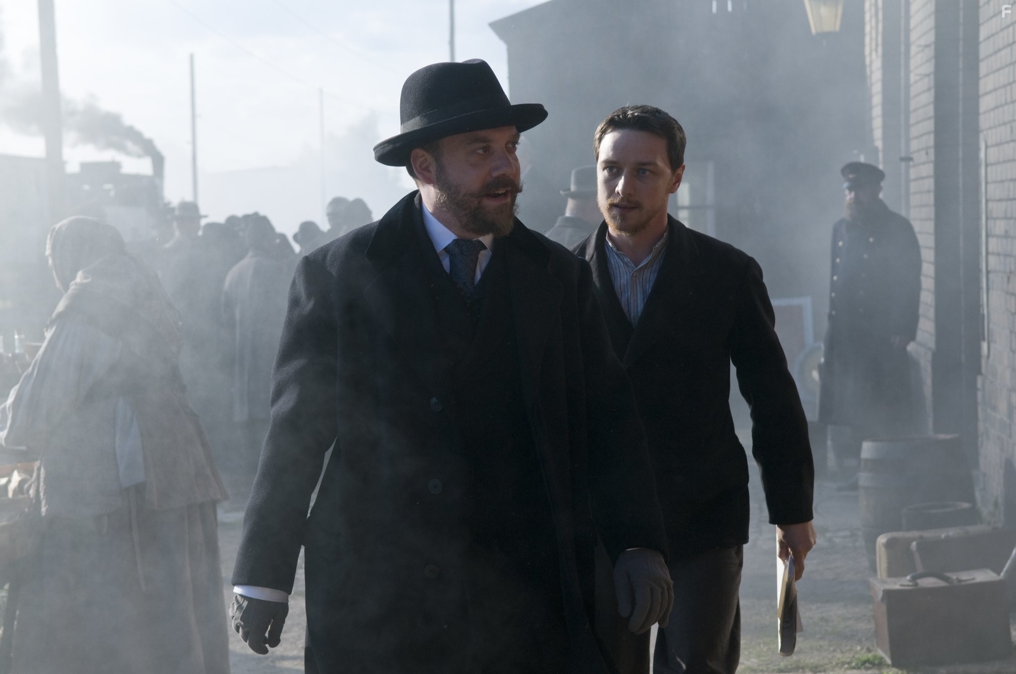 Paul Giamatti and James McAvoy in Последнее воскресение (2009)