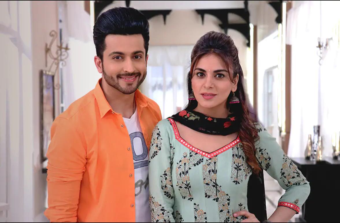 Shraddha Arya and Dheeraj Dhoopar in Kundali Bhagya (2017)