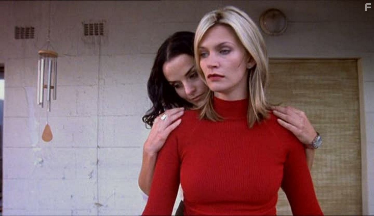 Natasha Henstridge in Second Skin (2000)