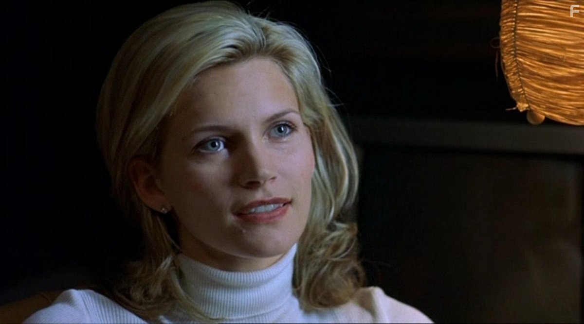 Natasha Henstridge in Second Skin (2000)