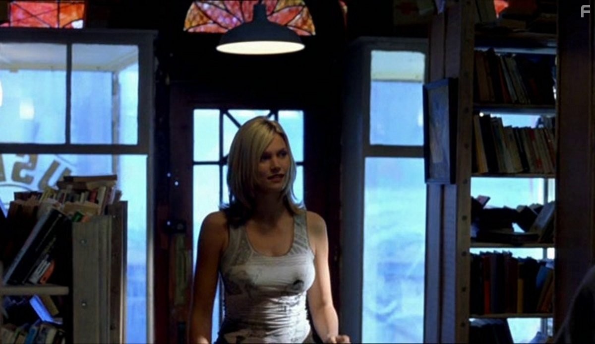 Natasha Henstridge in Second Skin (2000)