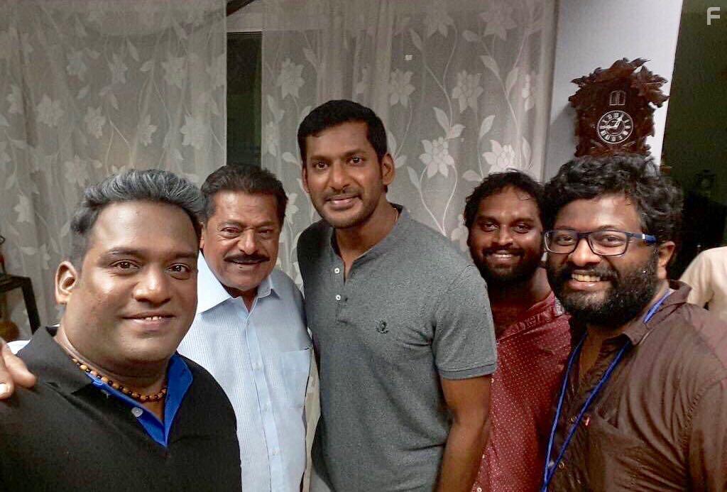 Delhi Ganesh, Vishal, Robo Shankar, and P.S. Mithran in Irumbu Thirai (2018)