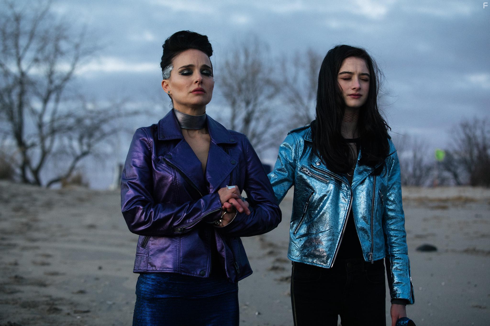 Natalie Portman and Raffey Cassidy in Vox Lux (2018)