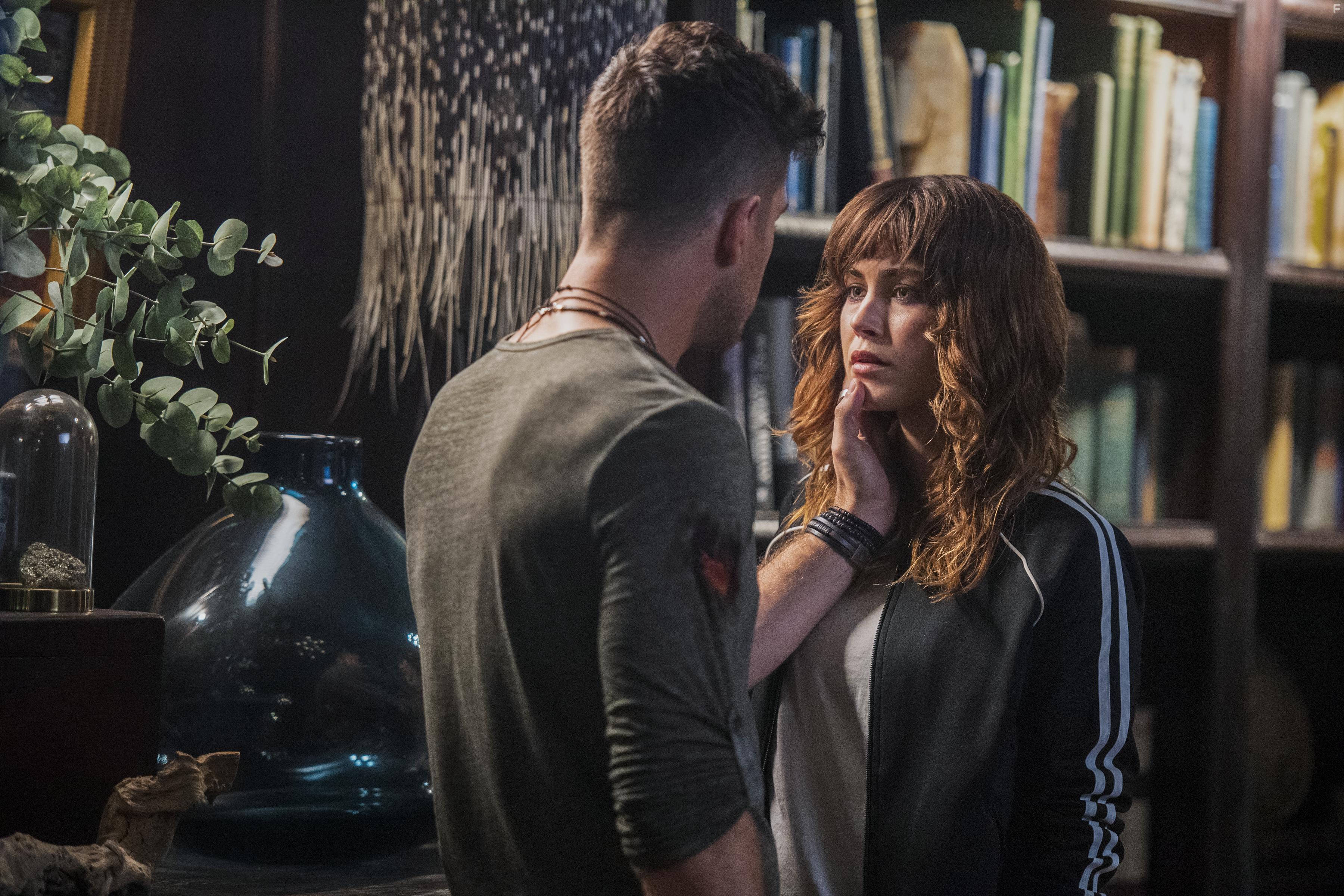 Marco Pigossi and Charlotte Best in Tidelands (2018)