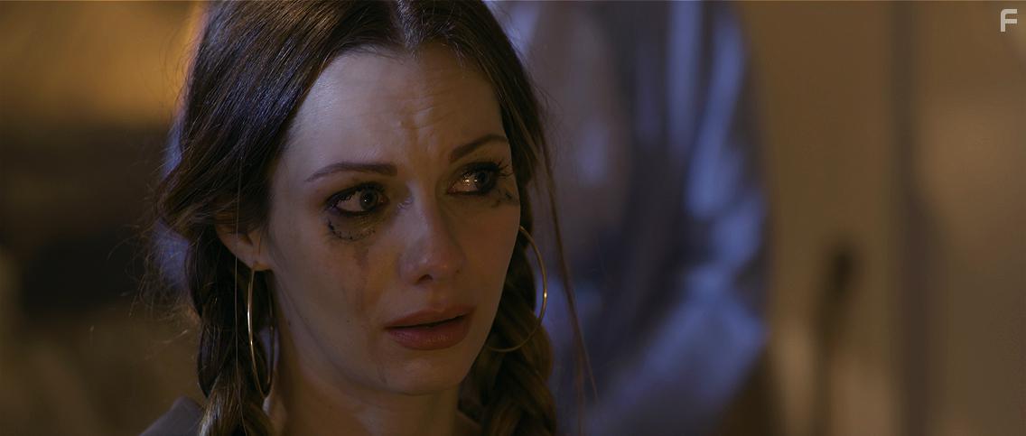 Jessica-Jane Stafford in Cannibals and Carpet Fitters (2017)