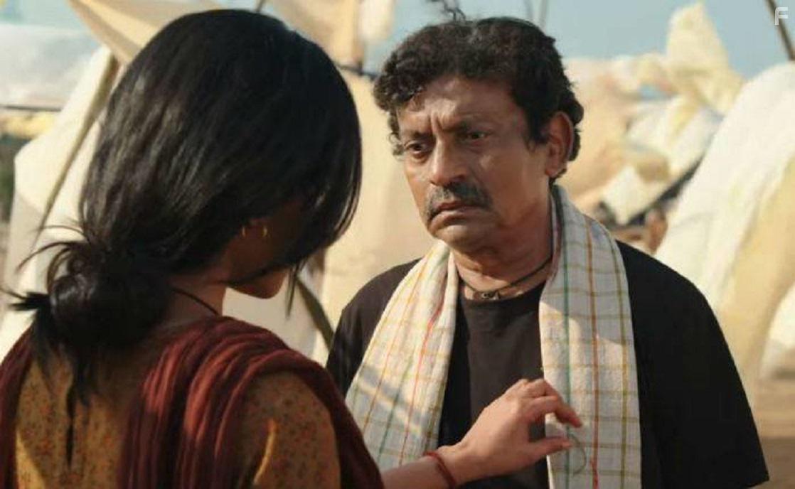 Malavika Mohanan in Beyond the Clouds (2017)