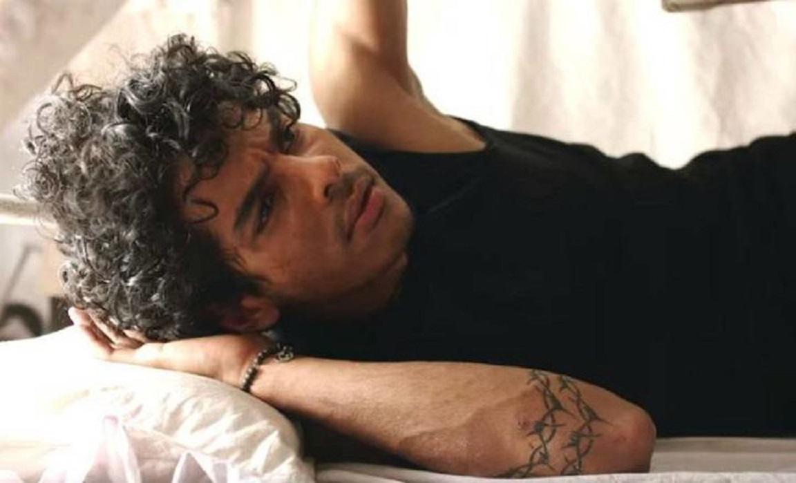 Ishaan Khattar in Beyond the Clouds (2017)