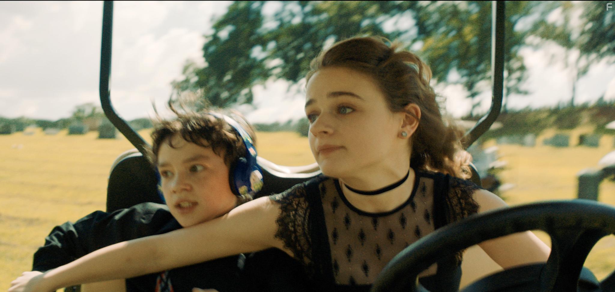 Joey King and Logan Medina in Summer '03 (2018)