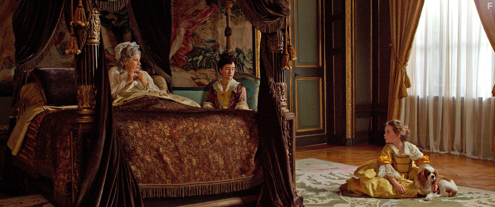 Andra Ferrol, Catherine Mouchet, and Juliane Lepoureau in L'change des princesses (2017)