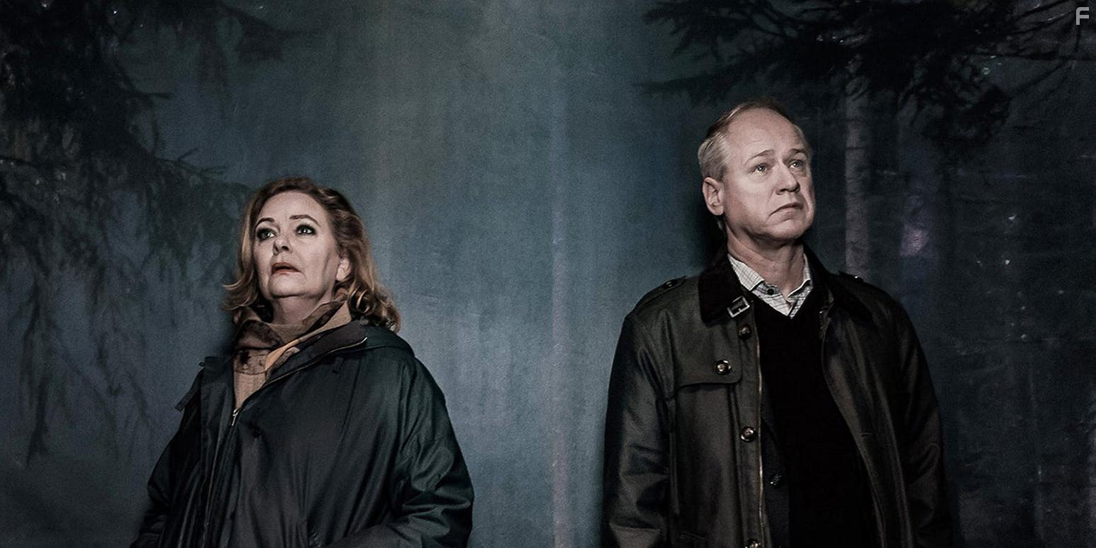 Robert Gustafsson and Ia Langhammer in Det som gms i sn (2018)