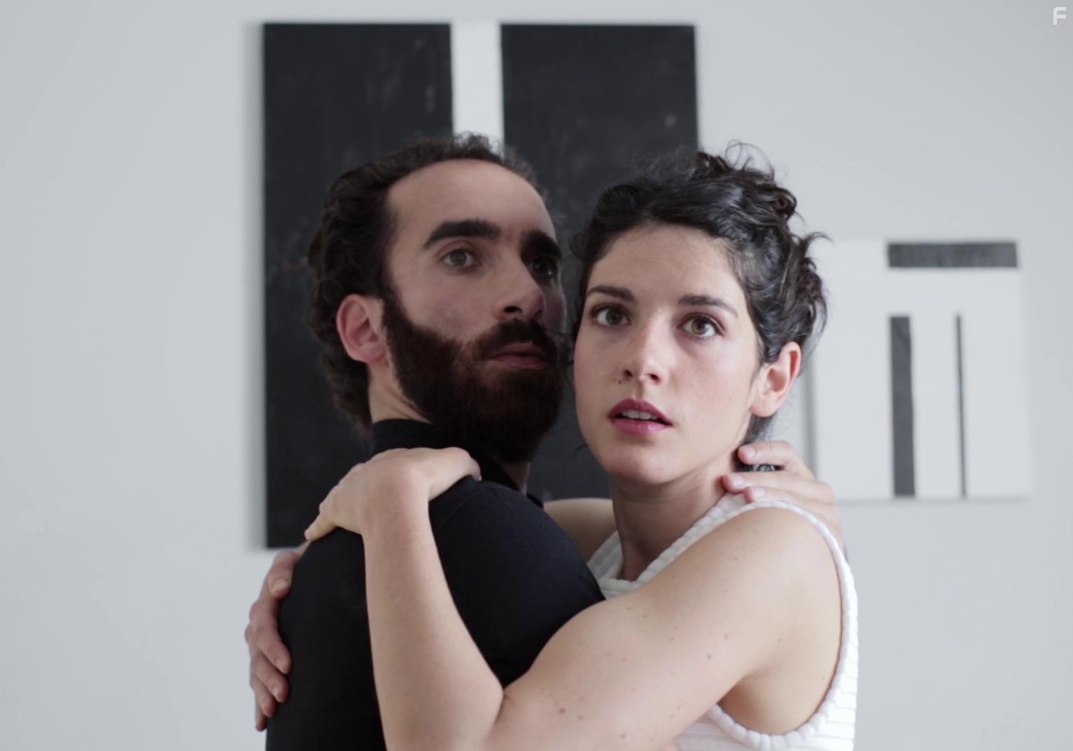 Clara Bonnet and Vincent Menjou Cortes in Un loft au paradis (2017)