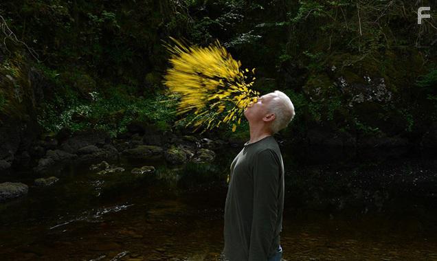 Andy Goldsworthy in Rivers and Tides (2001)