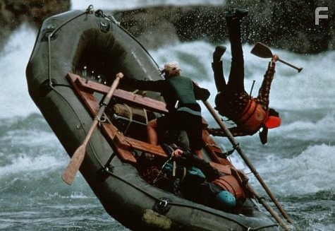 Kevin Bacon, John C. Reilly, Meryl Streep, and Joseph Mazzello in Дикая река (1994)