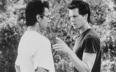 Kevin Bacon and David Strathairn in Дикая река (1994)