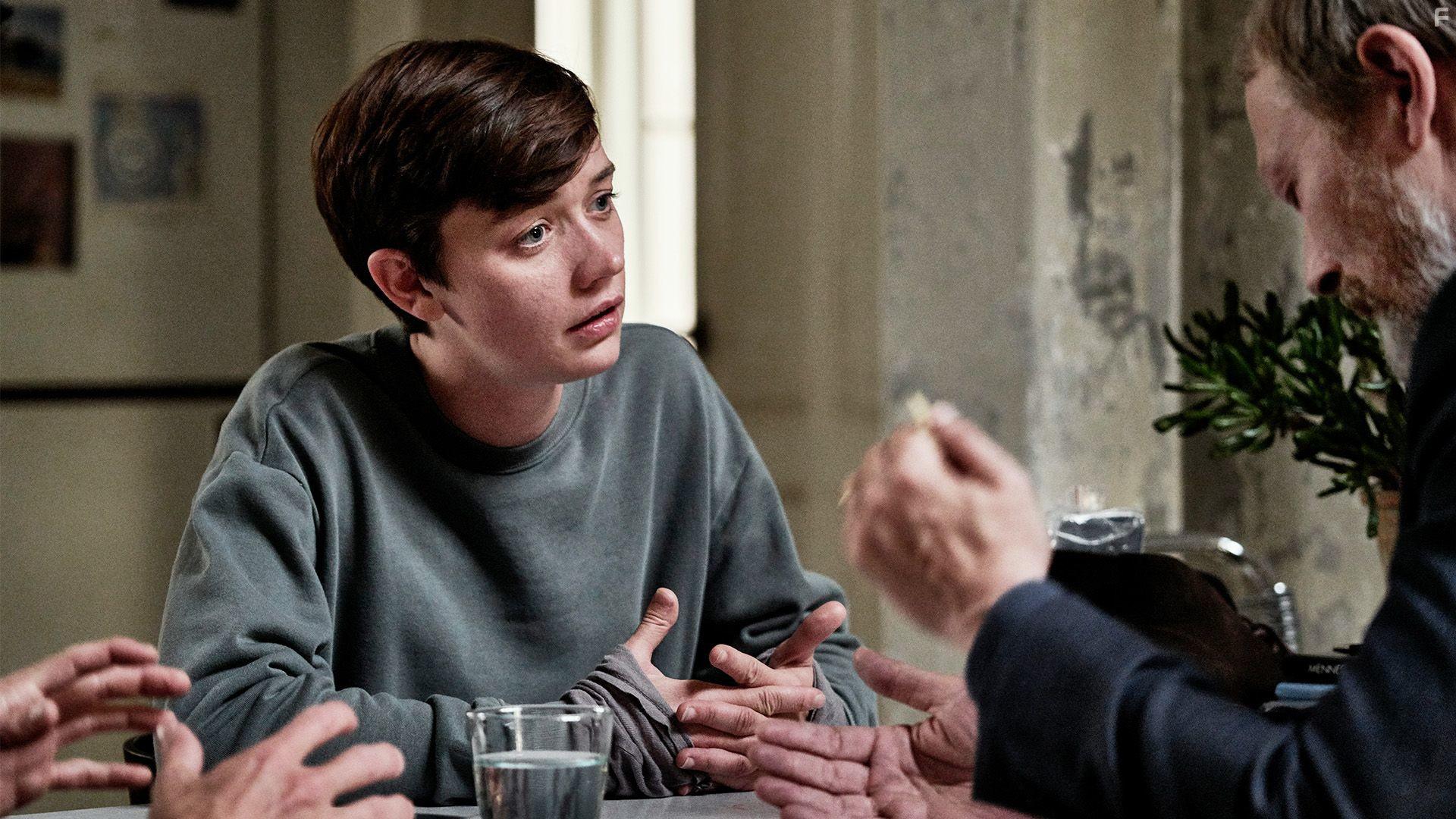 Fanny Louise Bernth and Lars Mikkelsen in Herrens veje (2017)