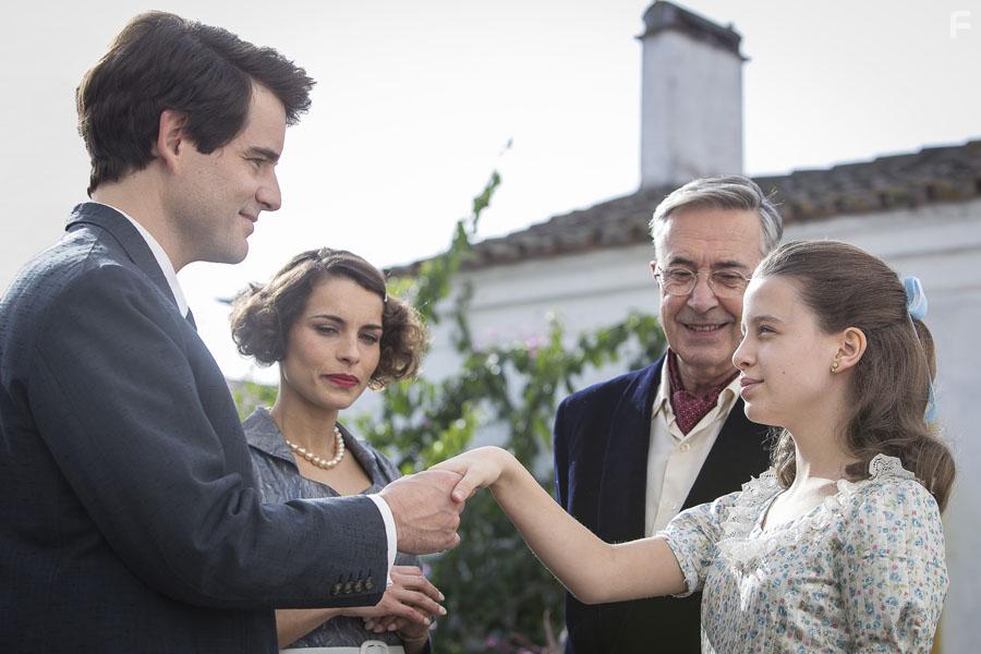 Rita Martins, Rui Morisson, Jaime Freitas, and Ins Trindade in Apario (2018)