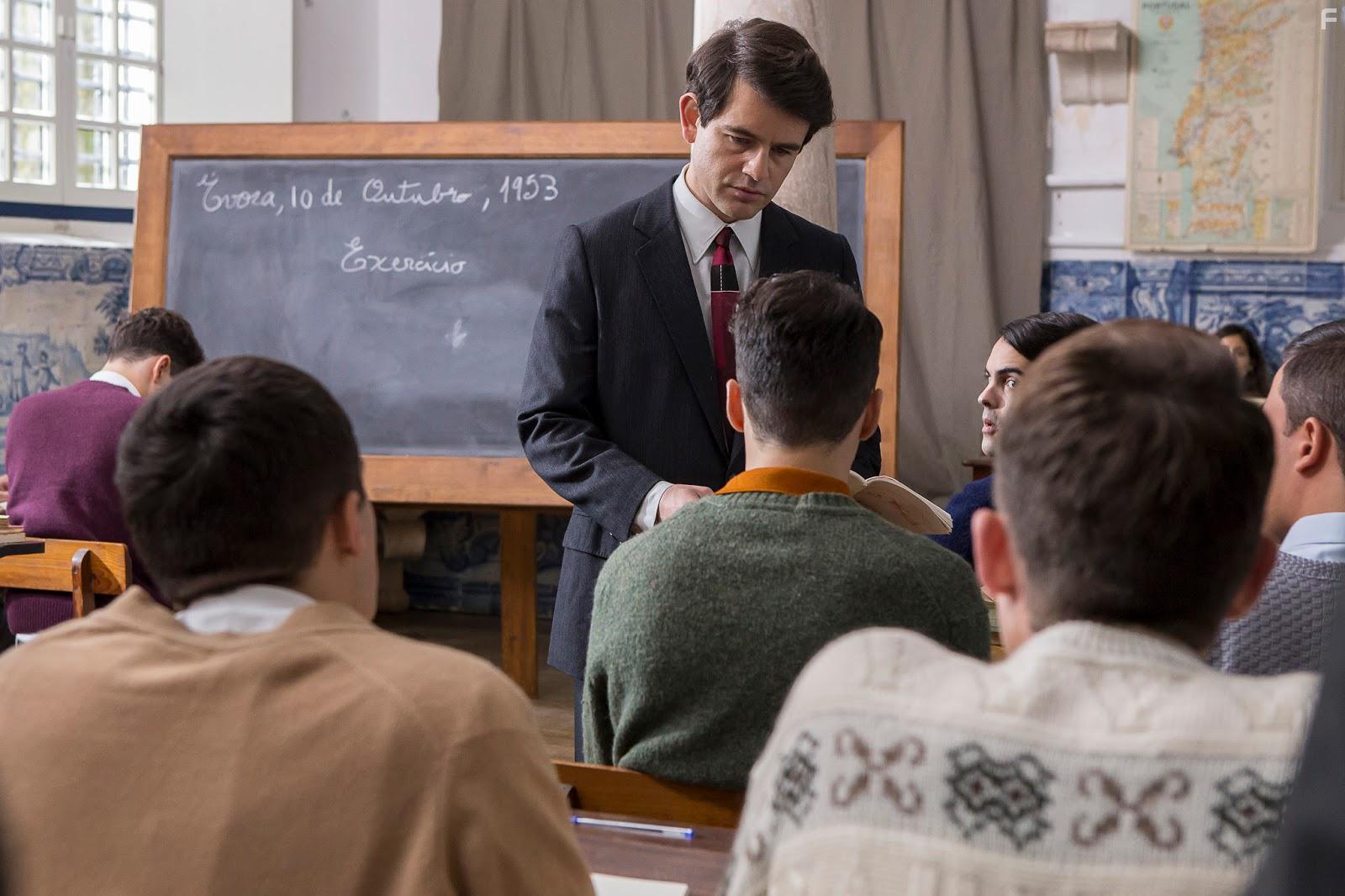 Jaime Freitas and Joo Cachola in Apario (2018)