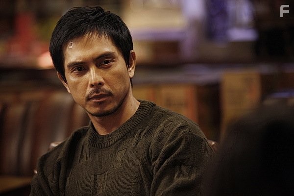 Thanayong Wongtrakul in Чeловек из ниоткуда (2010)