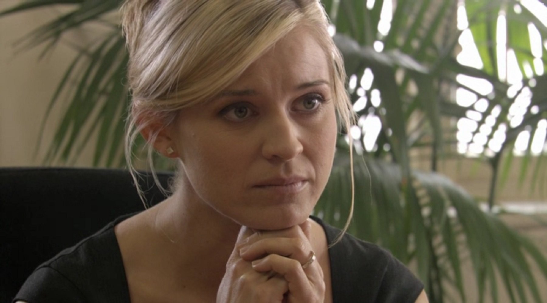 Alexandra Davies in Буря в Арктике (2010)