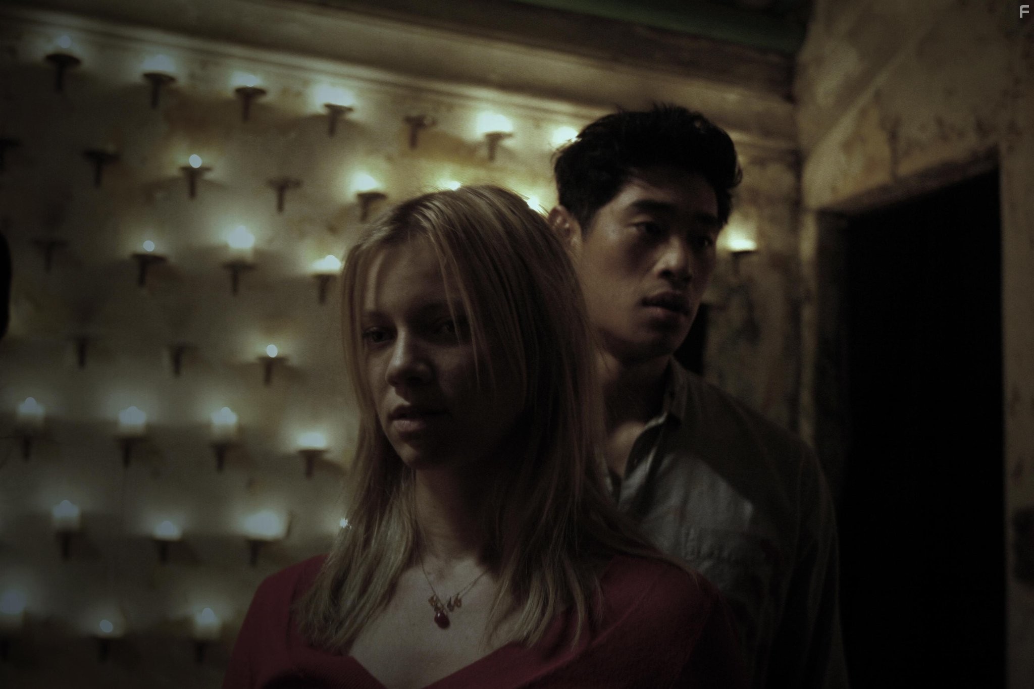 Amy Smart and Tim Chiou in Седьмая луна (2008)