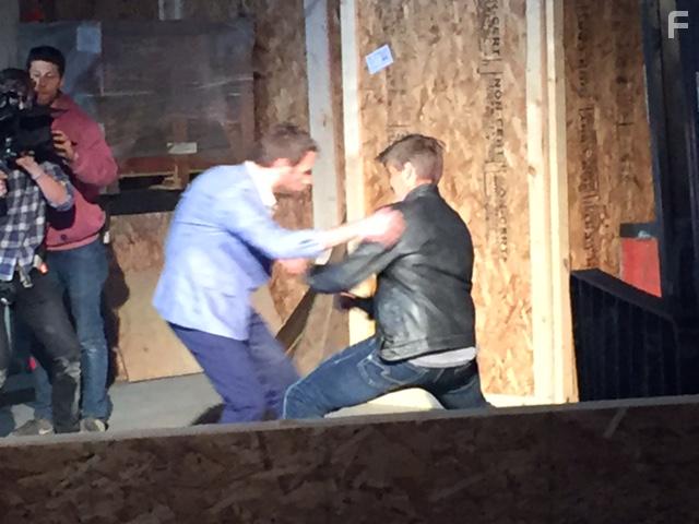 Casper Van Dien and Nathan Pronyshyn in Chokehold (2018)